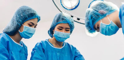 Госдума приняла закон о наставниче­стве для молодых врачей и обязатель­ной отработке для ординаторов