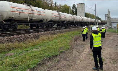 Литва планирует установить рентген и просвечивать грузы на границе с Россией Литва планирует установить рентген и просвечивать грузы на границе с Россией