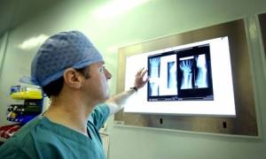 Эндопротезирование вертлужной впадины с применением опорного кольца Мюллера Эндопротезирование вертлужной впадины с применением опорного кольца Мюллера