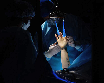 В Институте им. Н.В. Склифосовского провели уникальную операцию — трансплантацию фрагмента кисти от донора В Институте им. Н.В. Склифосовского провели уникальную операцию — трансплантацию фрагмента кисти от донора