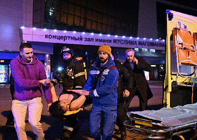 Врач скорой рассказал, как спасали людей из Crocus City Hall Врач скорой рассказал, как спасали людей из Crocus City Hall