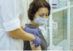 Течение COVID-19 у вакцинированных пациентов Течение COVID-19 у вакцинированных пациентов