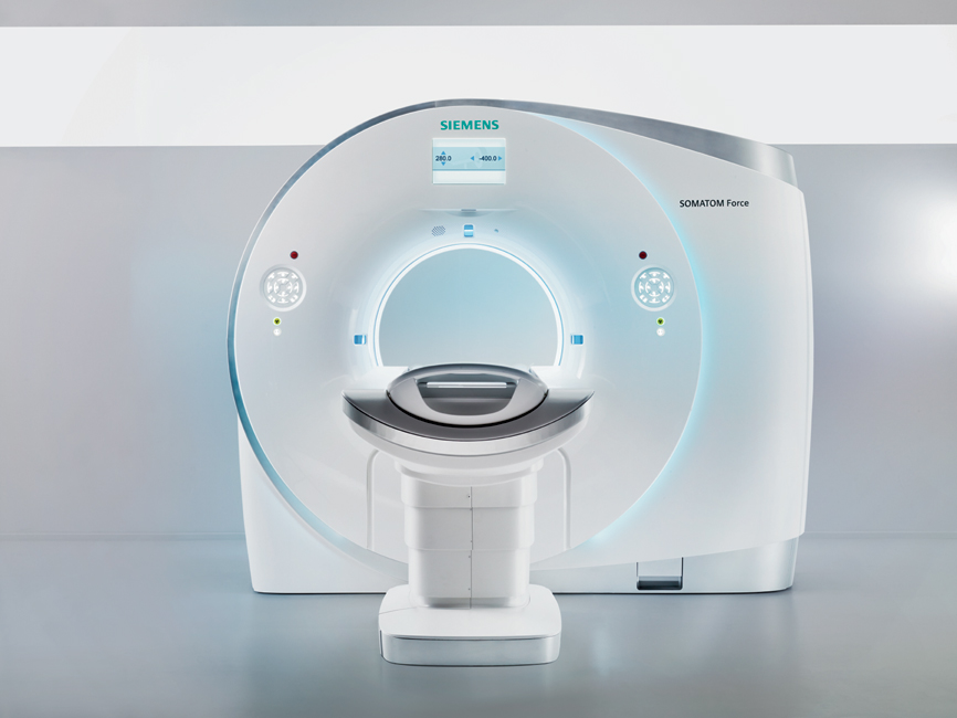 Компьютерный томограф Siemens Somatom Force У него 2 лучевых трубки.Скорость сканирования - до 737 мм в секунду. Все тело - 2-3 секунды.Лучевая нагрузка при компьютерной томографии легких - 0.06 мЗв. Обычный томограф от 1.2 мЗв (годовая доза от естественной радиации). Компьютерный томограф Siemens Somatom Force У него 2 лучевых трубки.Скорость сканирования - до 737 мм в секунду. Все тело - 2-3 секунды.Лучевая нагрузка при компьютерной томографии легких - 0.06 мЗв. Обычный томограф от 1.2 мЗв (годовая доза от естественной радиации).
